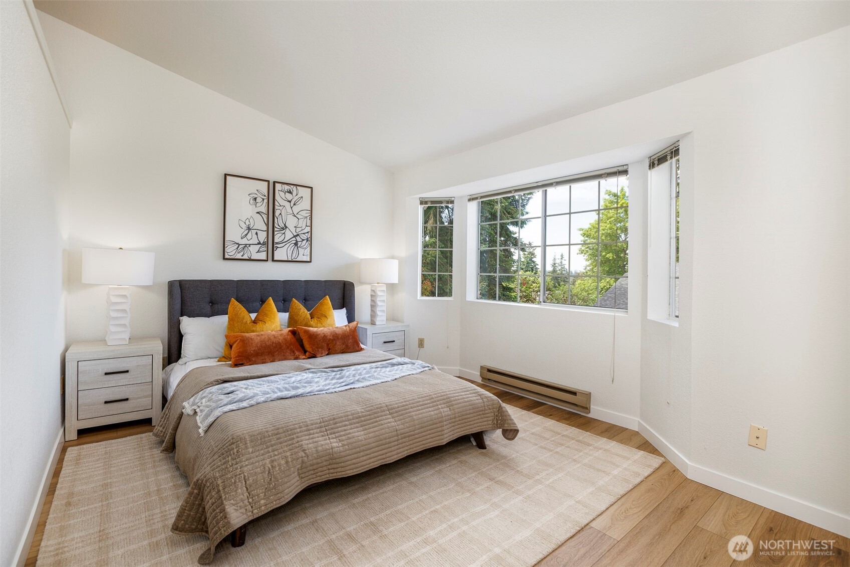 vaulted ceiling in secondary bedroom