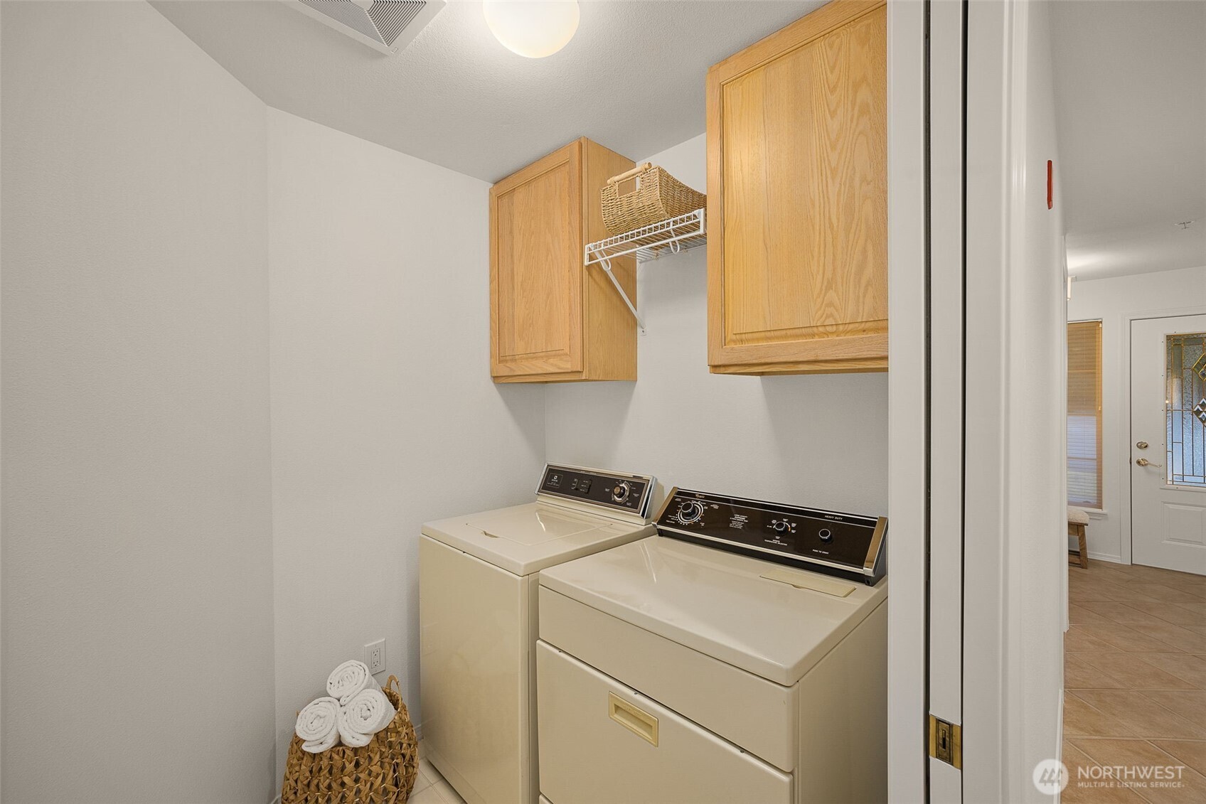 Main floor washer and dryer