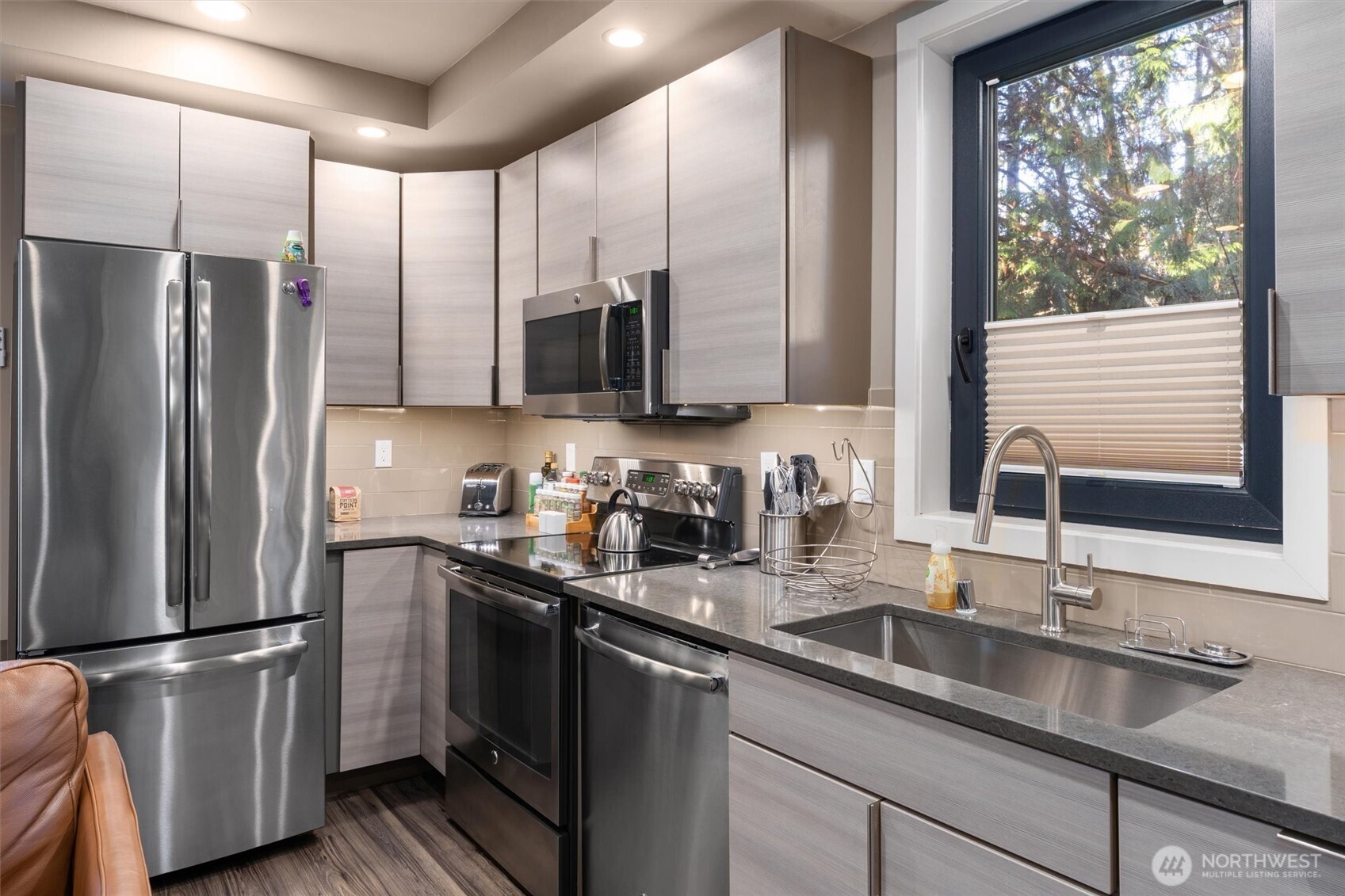 Step inside the newly updated studio unit with separate entry.