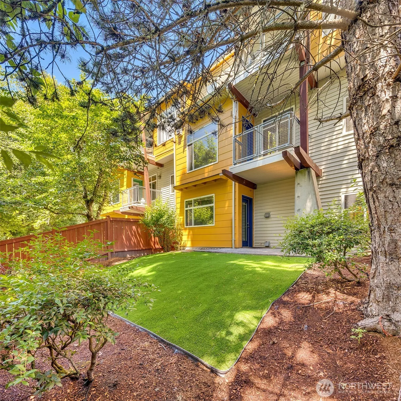 A sunnt spot in a great location! Well maintained, small complex!