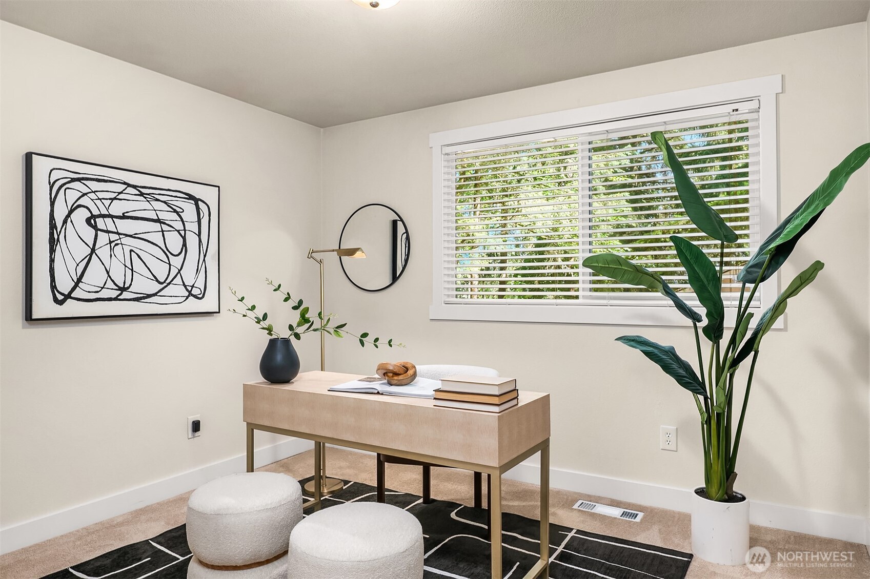 2nd bedroom upstairs - great for guests, kids or office.