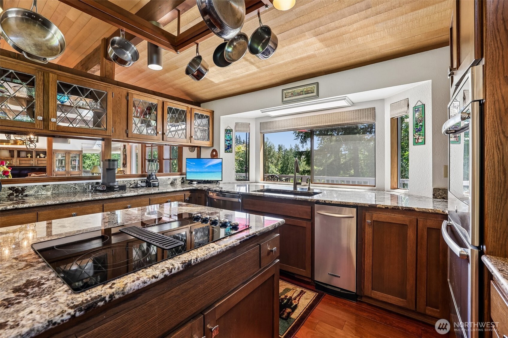Double oven and more views!