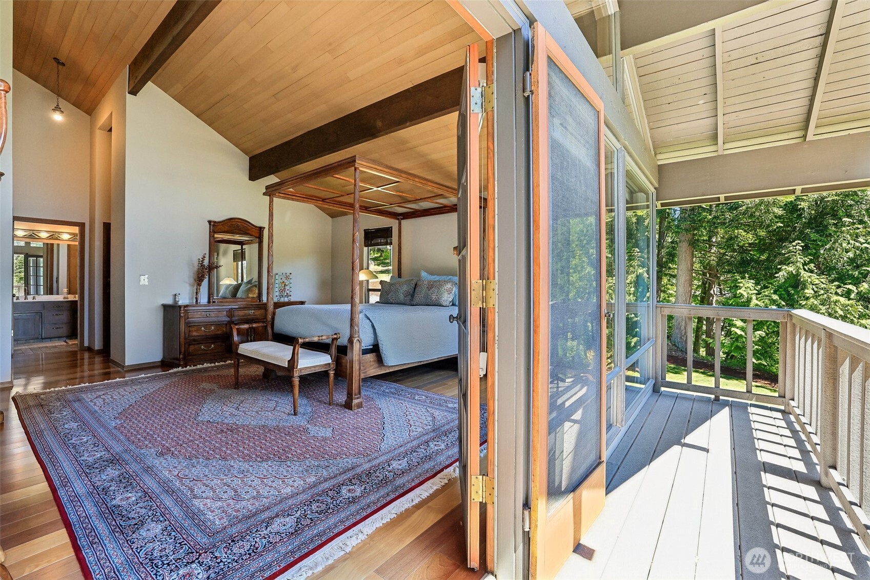 Private master bedroom viewing deck