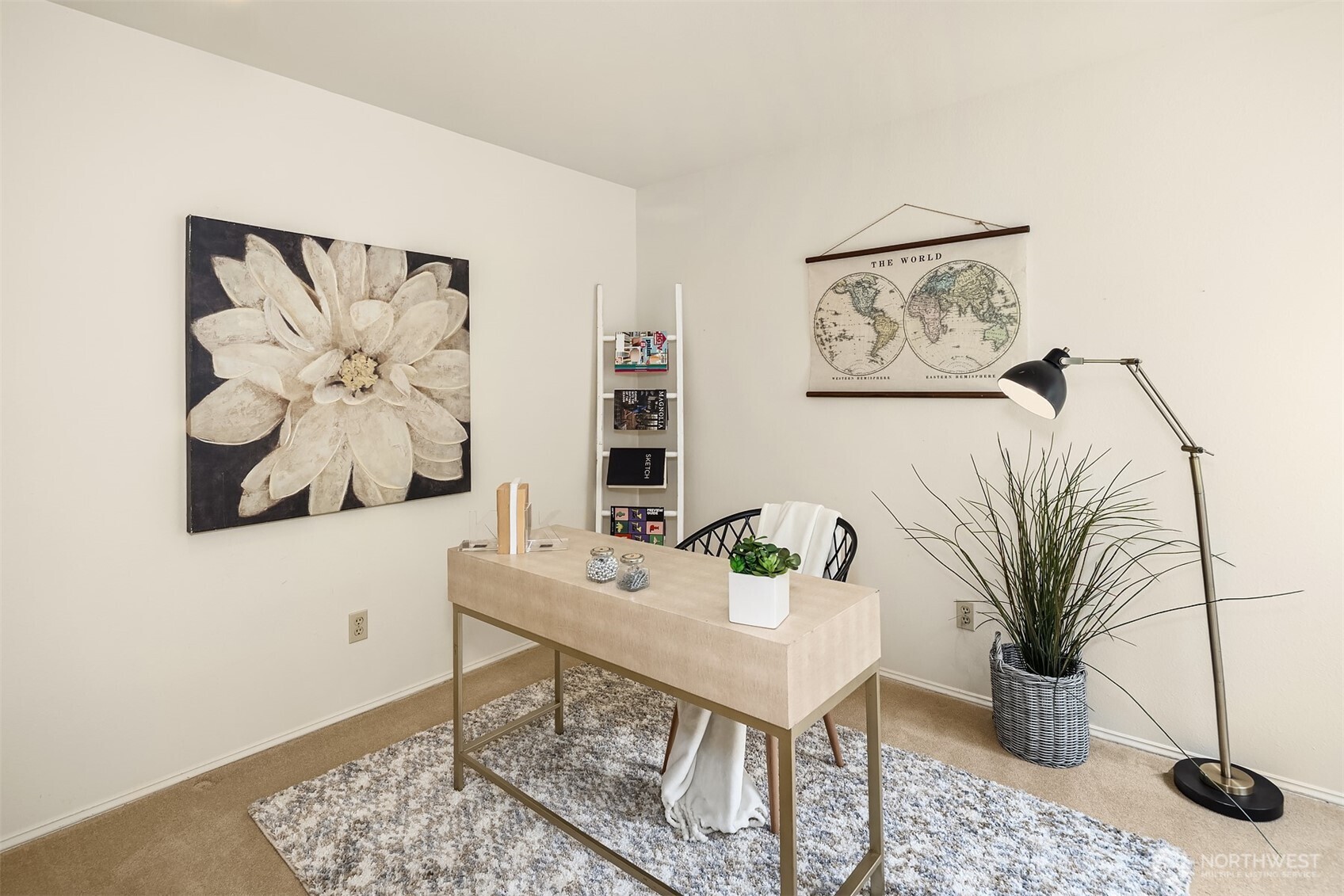 Third bedroom or home office space