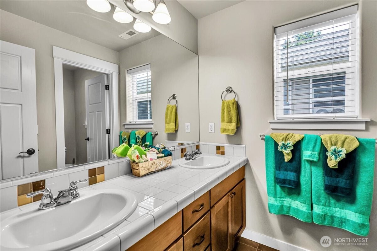 Private Full Bathtub and Shower
