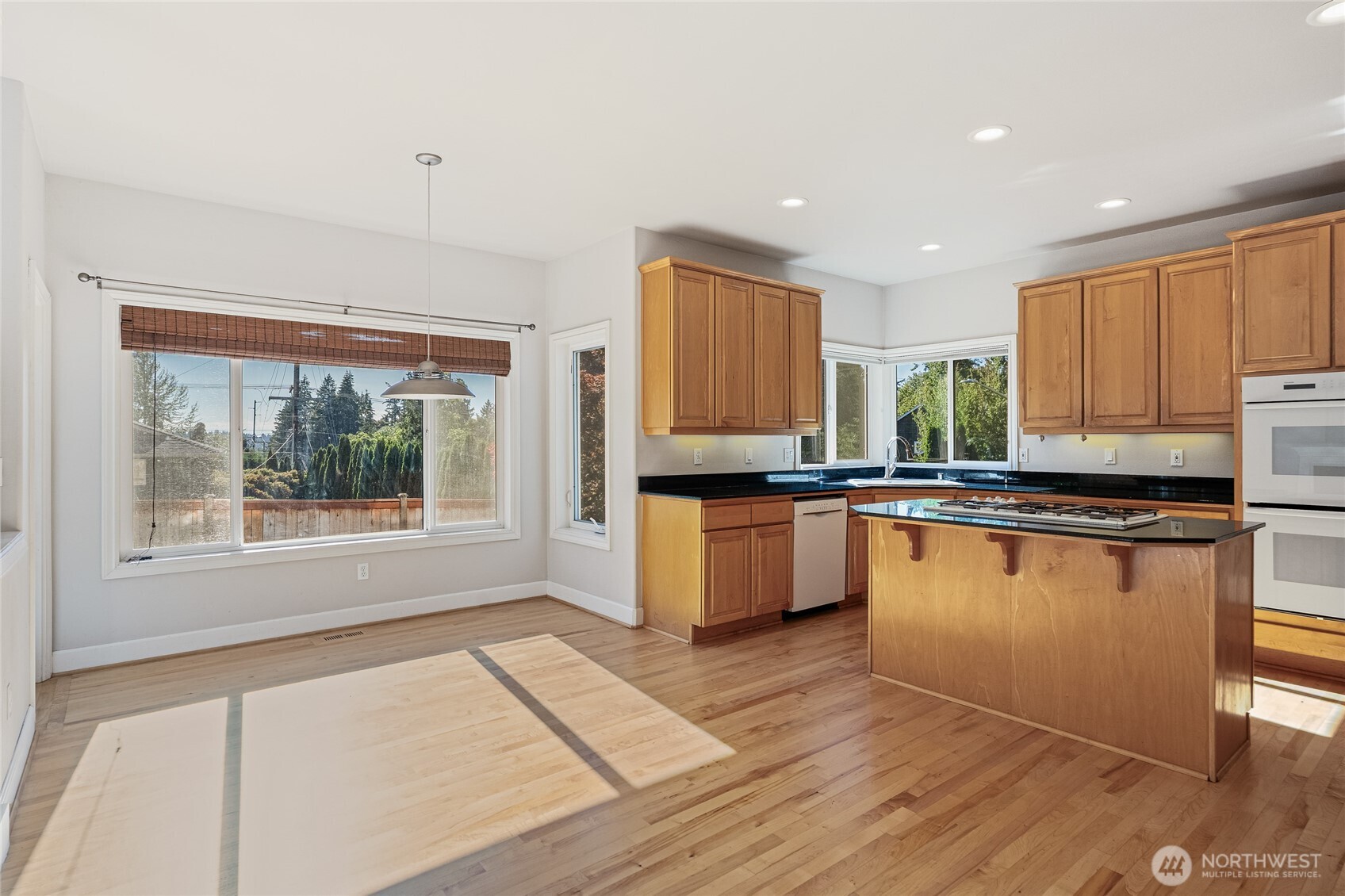Eat-In Kitchen