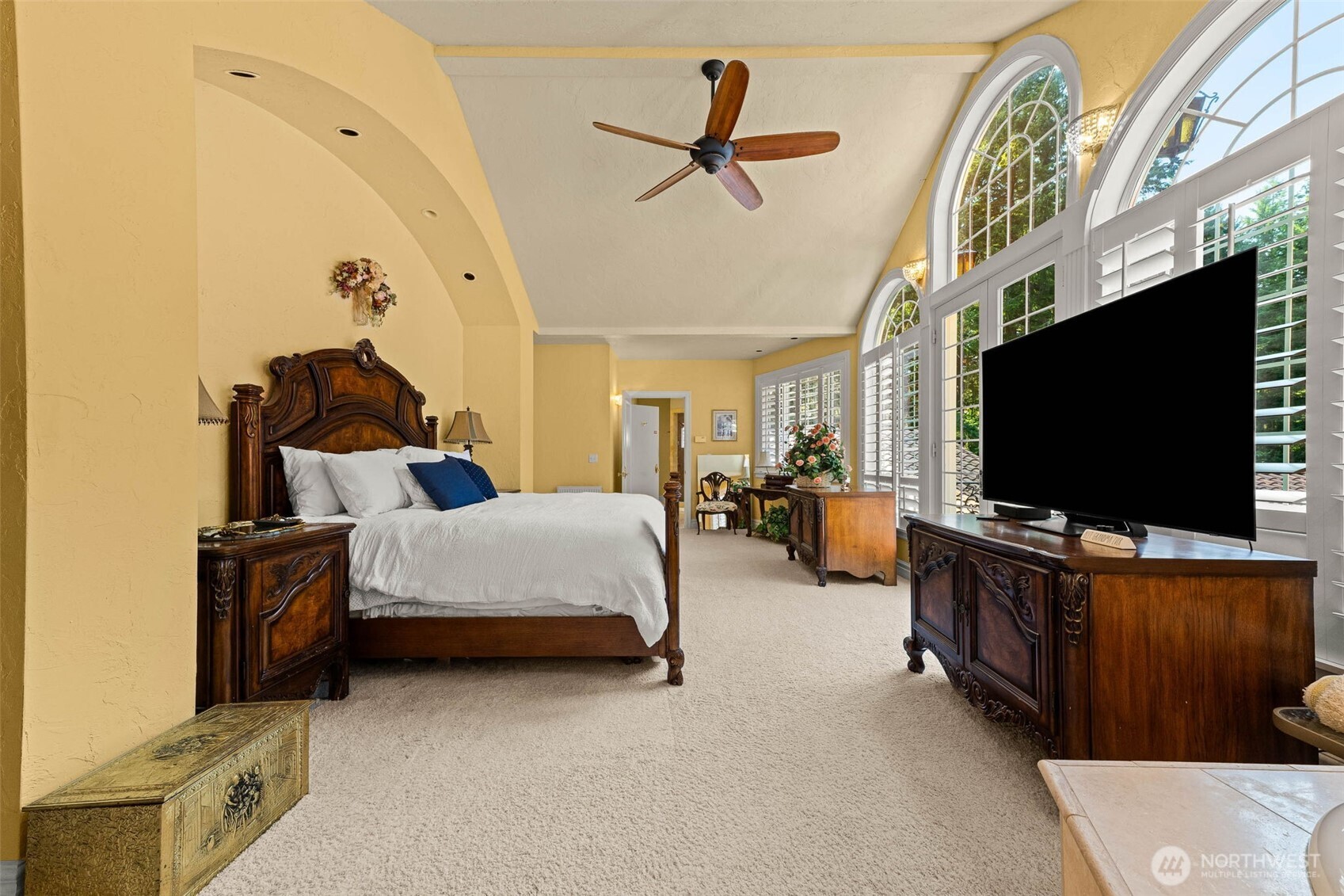 Primary suite