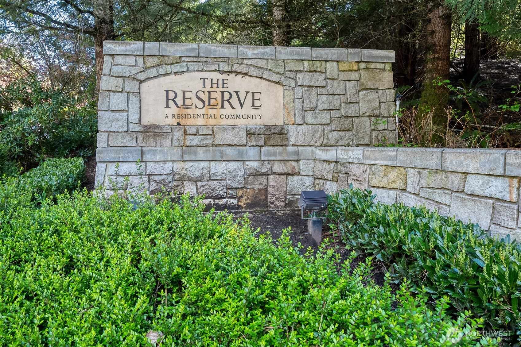 Welcome to The Reserve at Newcastle, where luxury living meets timeless design in one of Newcastle’s most desirable communities.