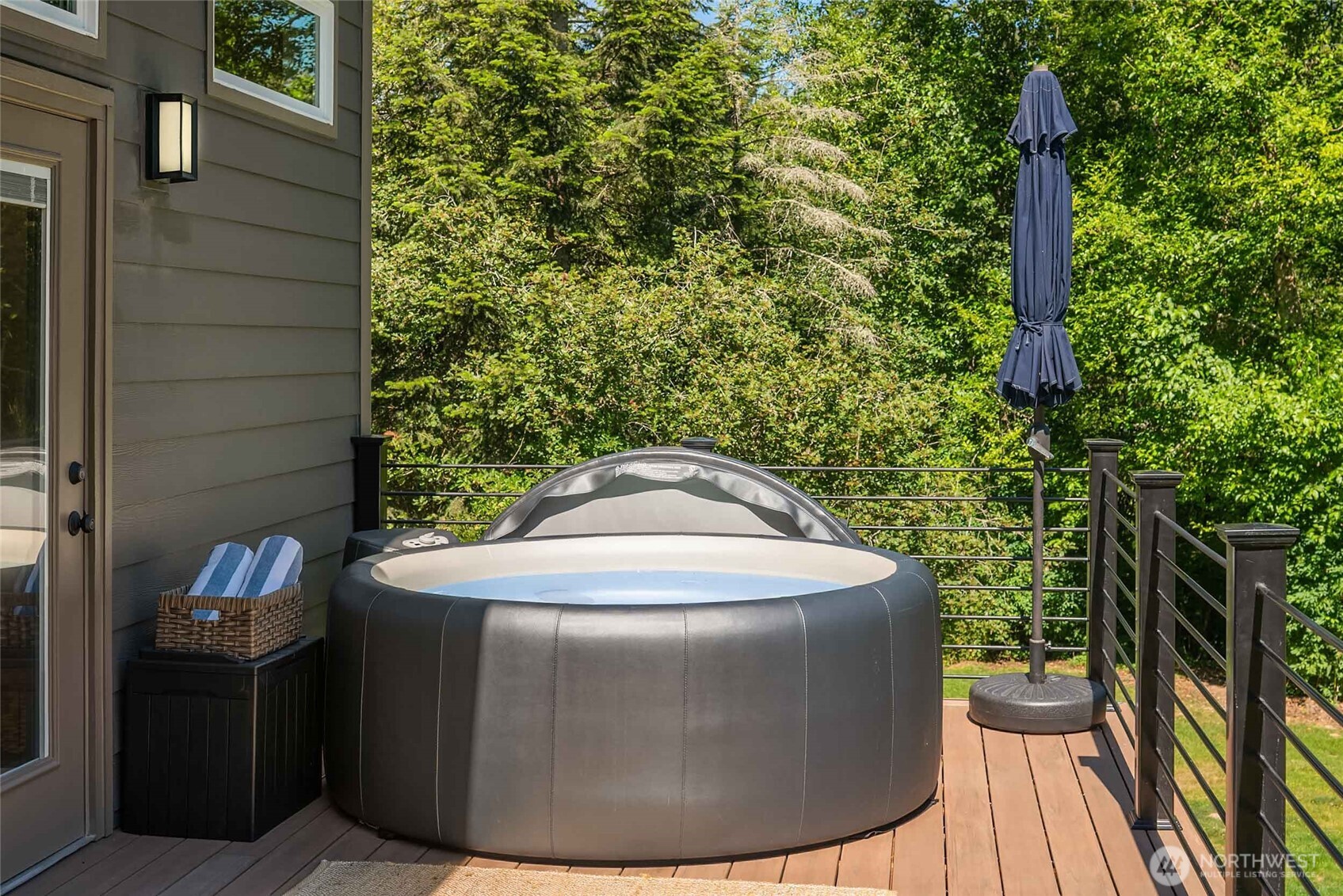 Hot / Cold outdoor faucet for easy hot tub filling and quick rinse off