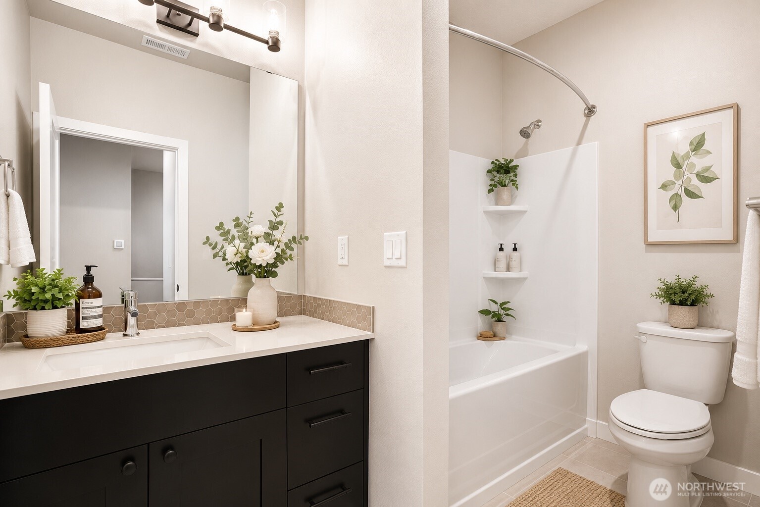 Deluxe bath off the primary suite!