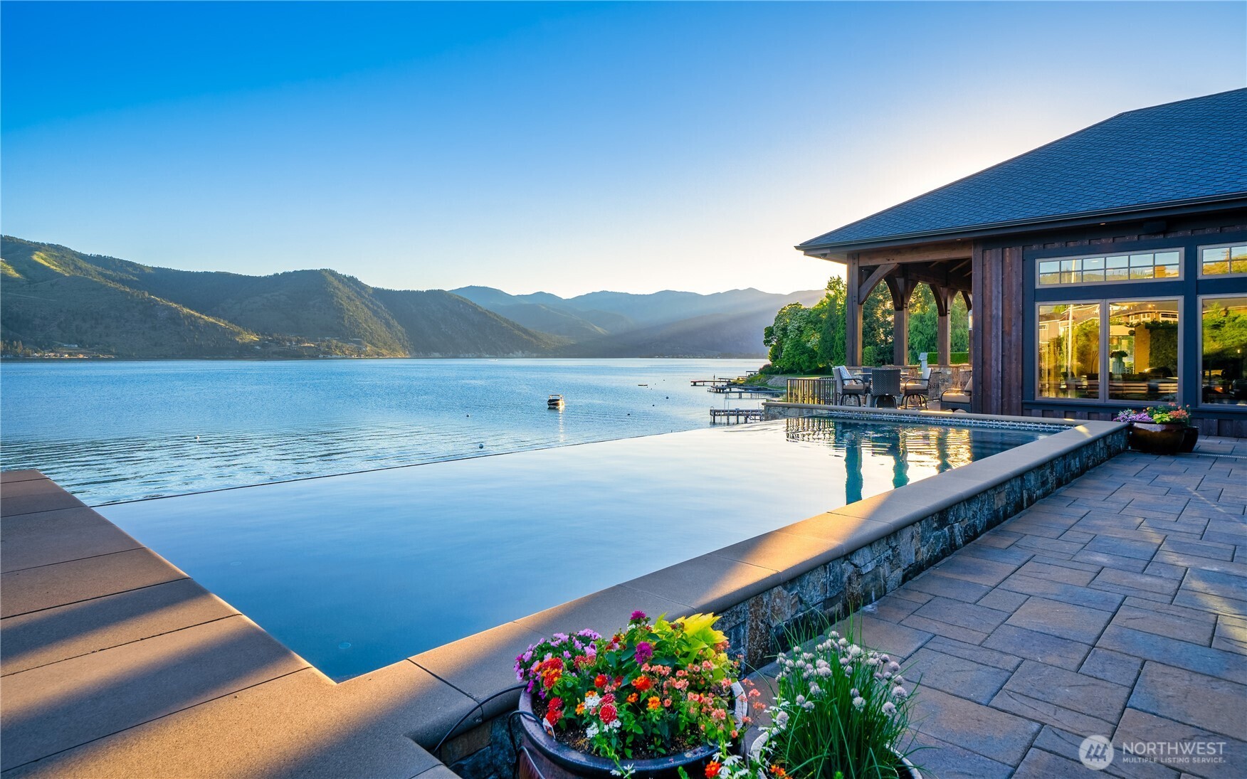 Infinity Pool overlooking Lake Chelan