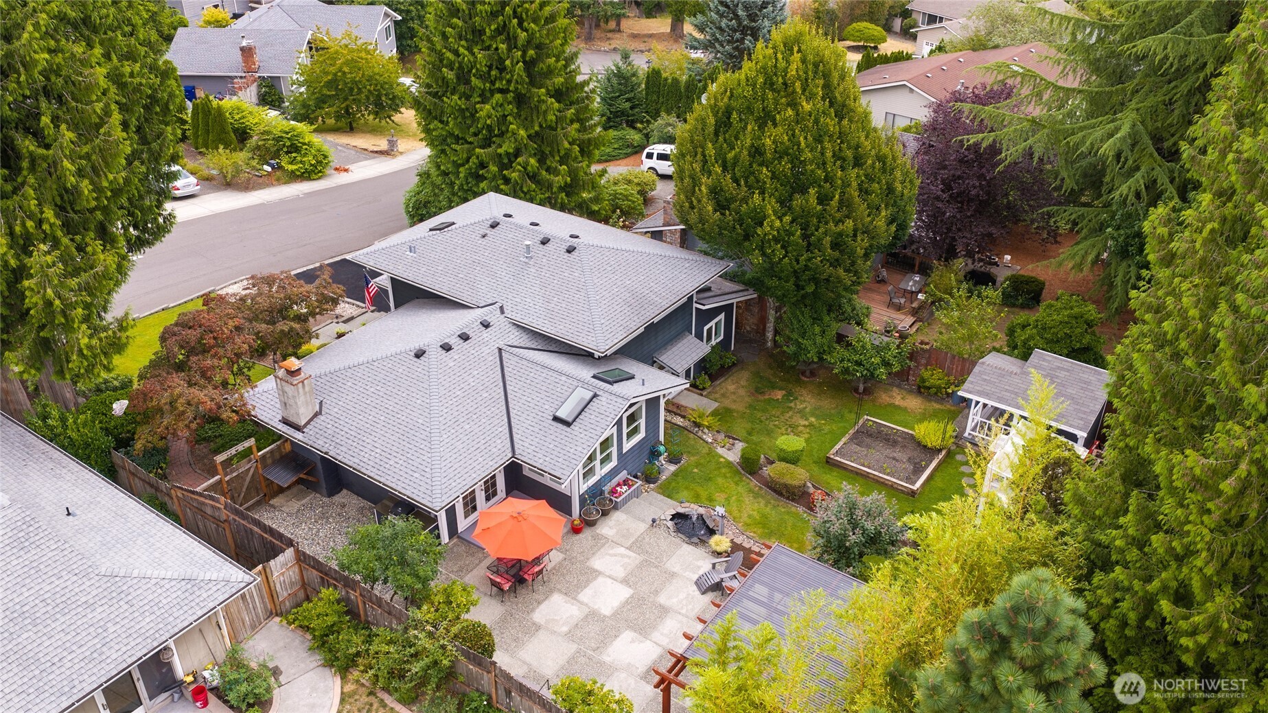 Simply stunning property with everything done- Just move in and enjoy!!