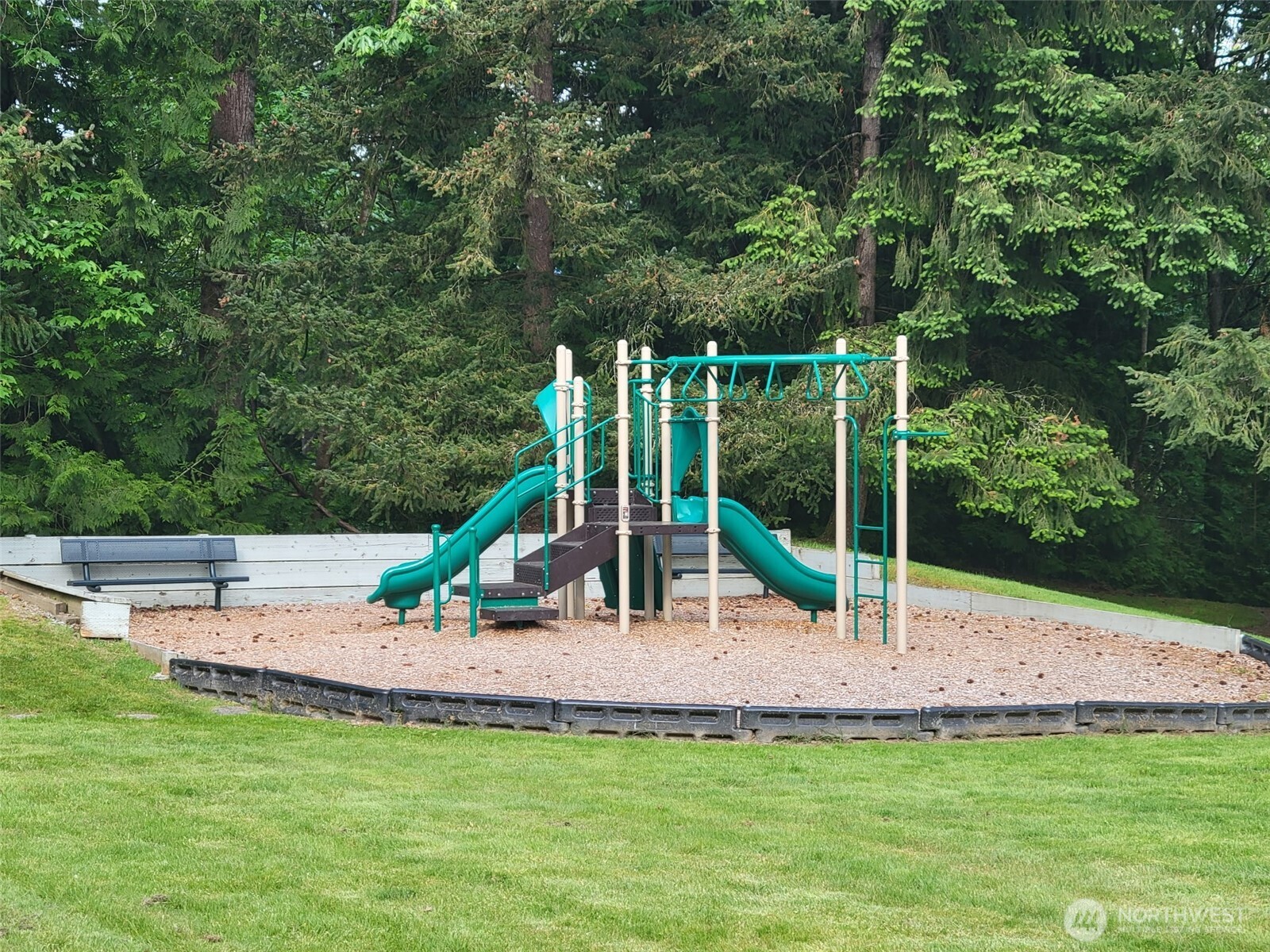 Sammamish Bluffs Condominiums