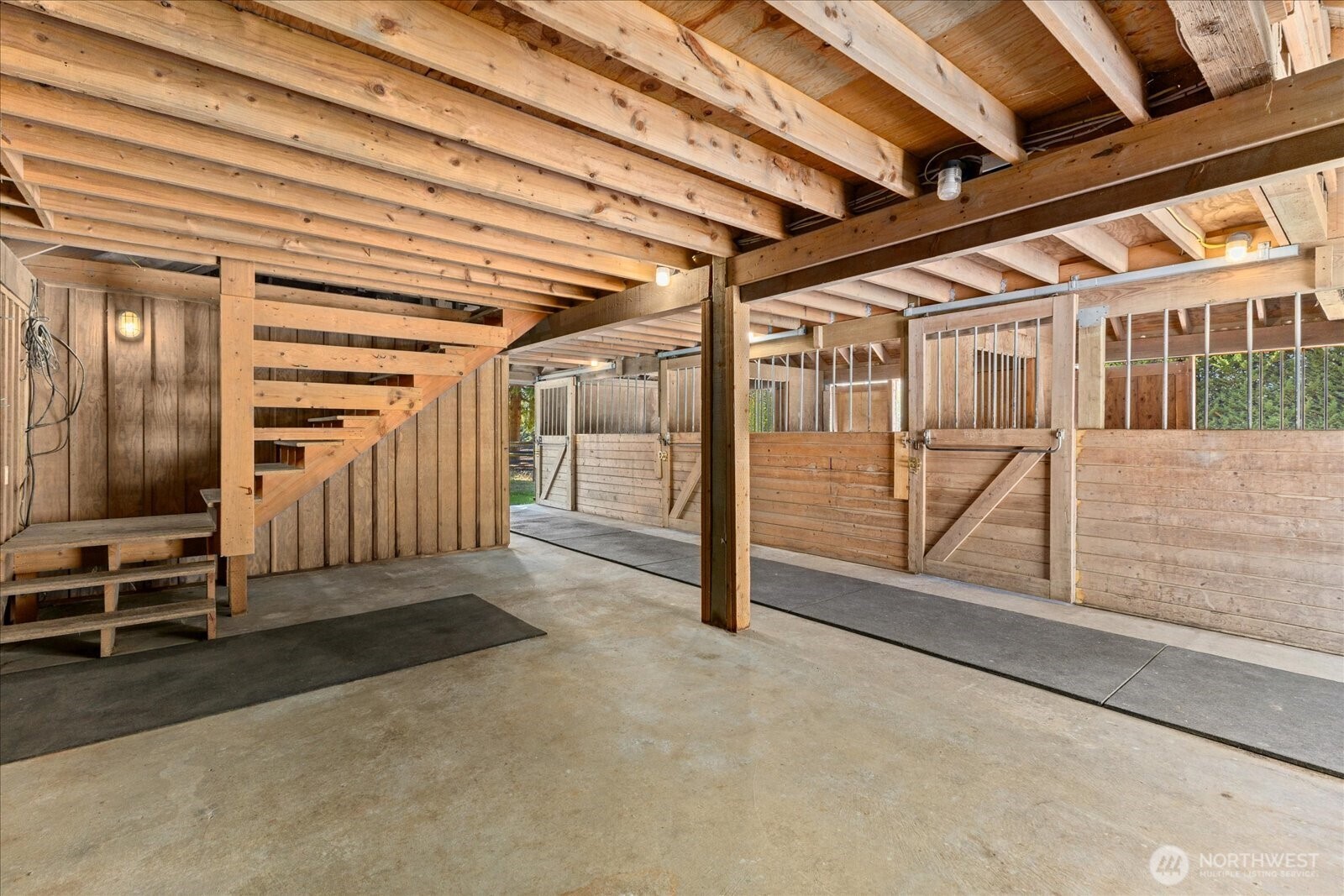 3 Stall barn with hay loft
