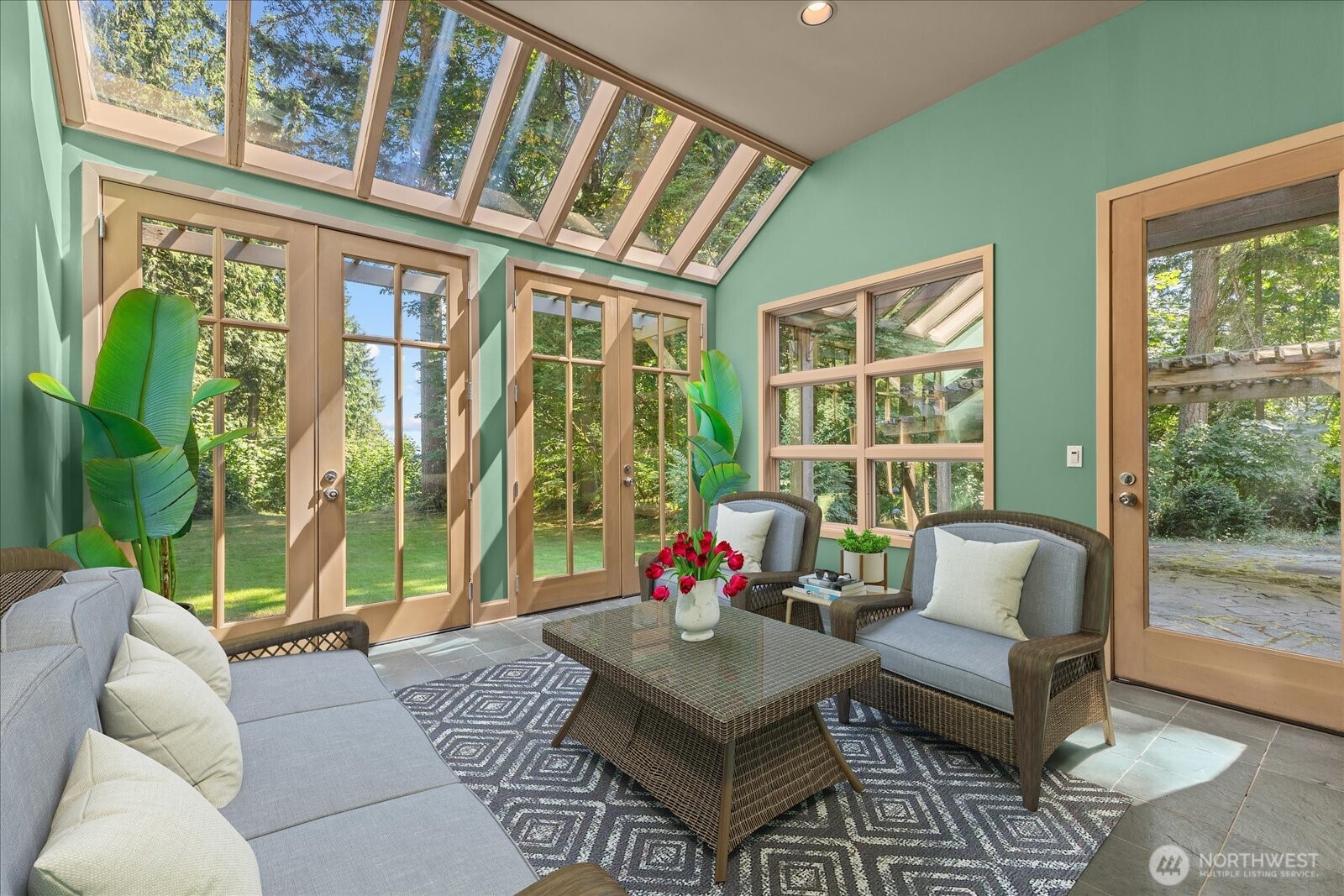 Sunroom (Virtually staged)