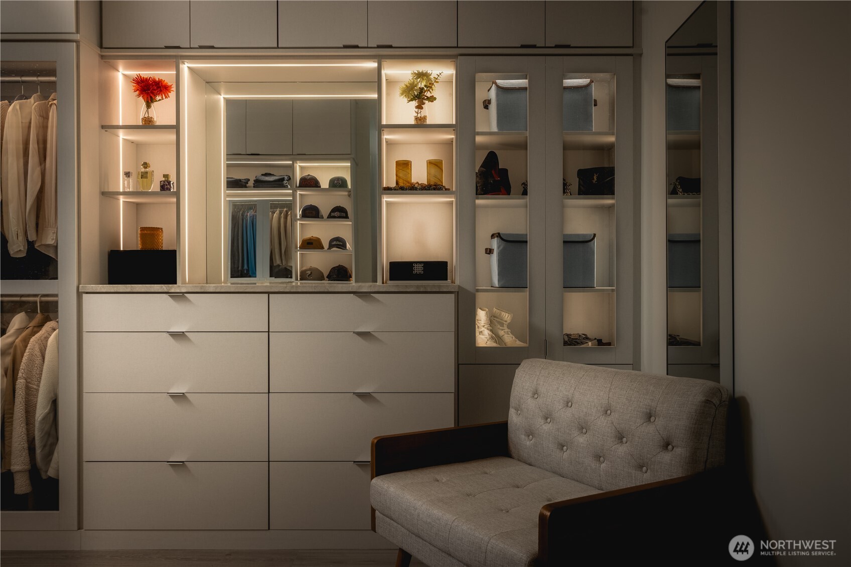 A place for everything, shaped with a quiet sense of ease.