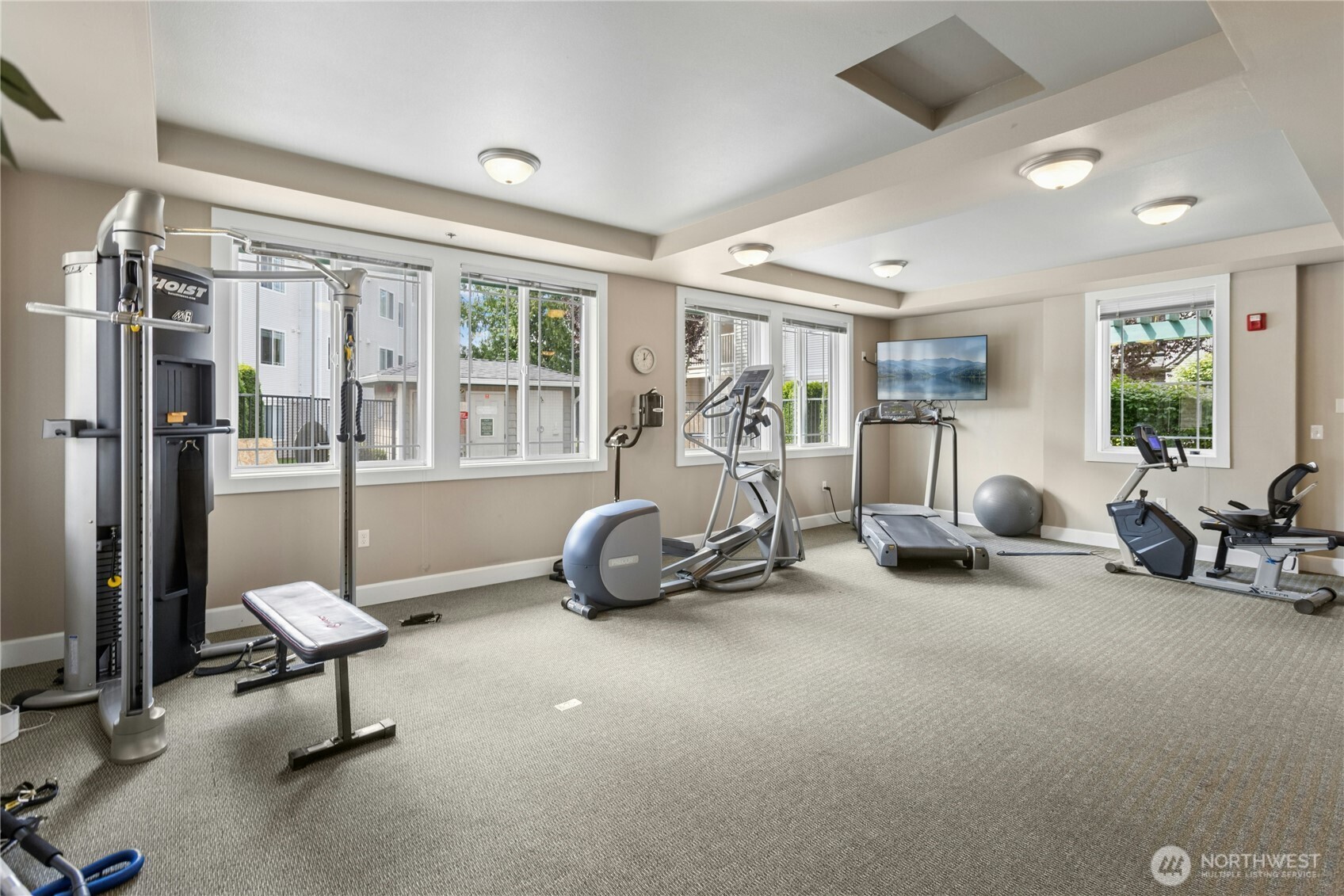 Community amenities include fitness room, game room, hot tub and BBQ patio