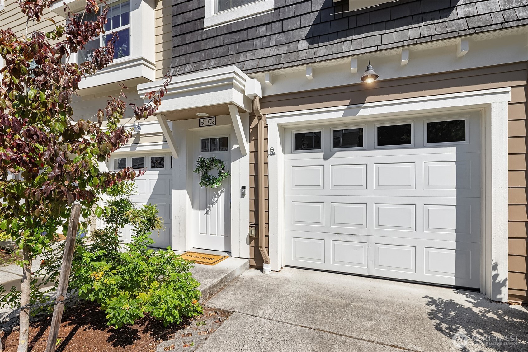 Walking distance to downtown Newcastle, as well as easy access to SeaTac, Factoria, Bellevue and beyond.
