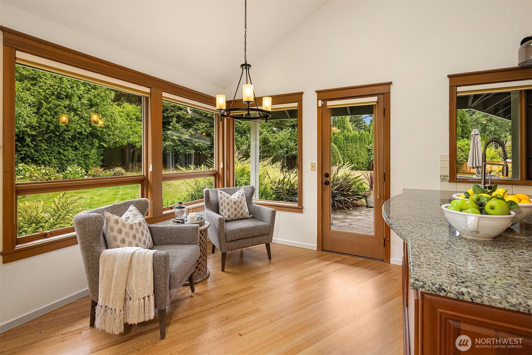 Large and spacious kitchen