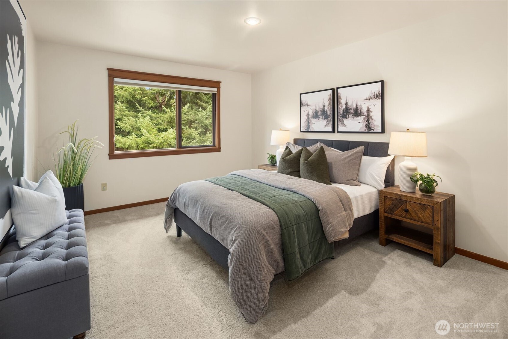 Exceptionally floor plan with easy flow over the two floors.