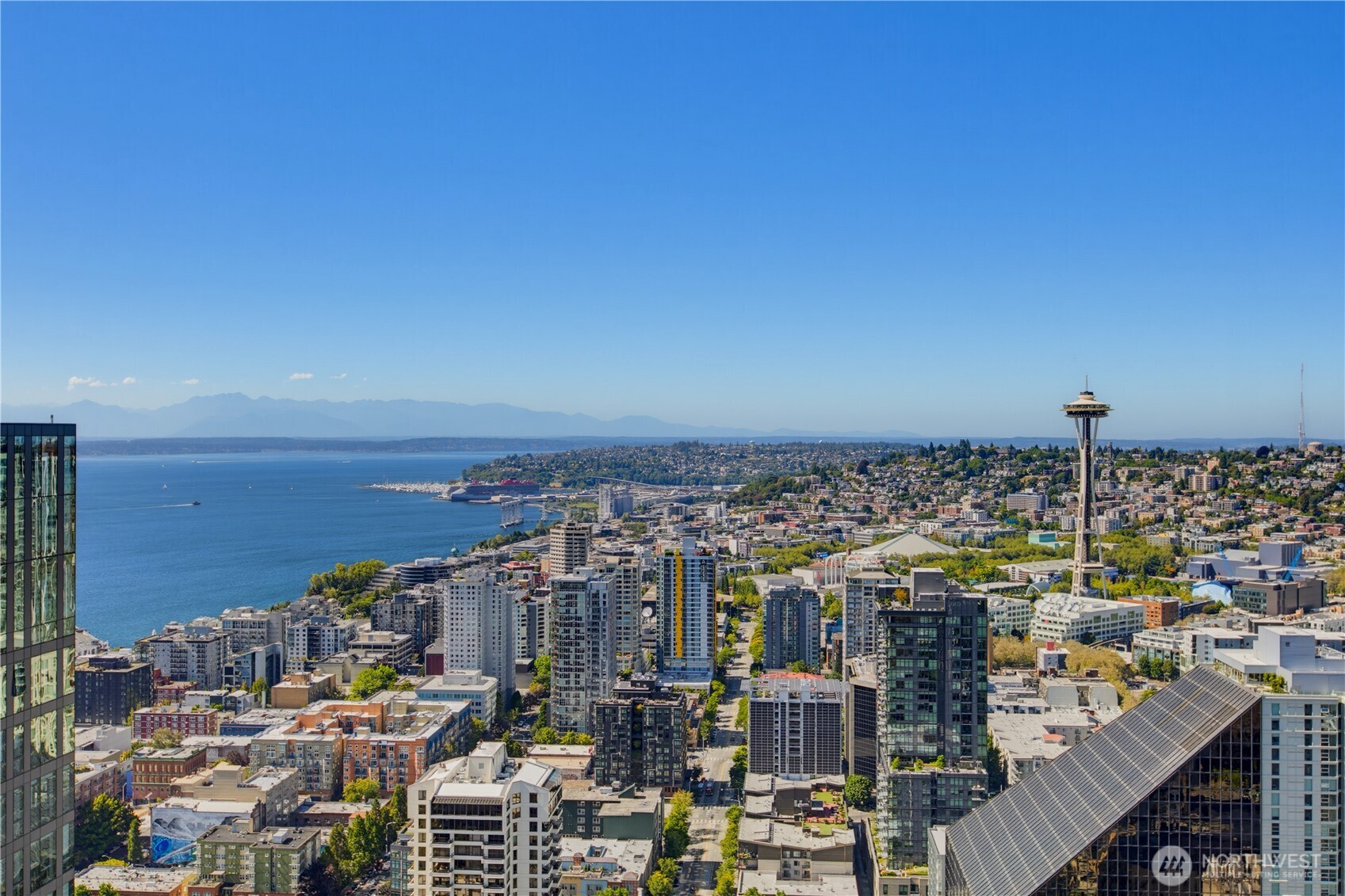 From dawn's golden hour to the twilight glow of dusk, experience the definitive Pacific Northwest view.