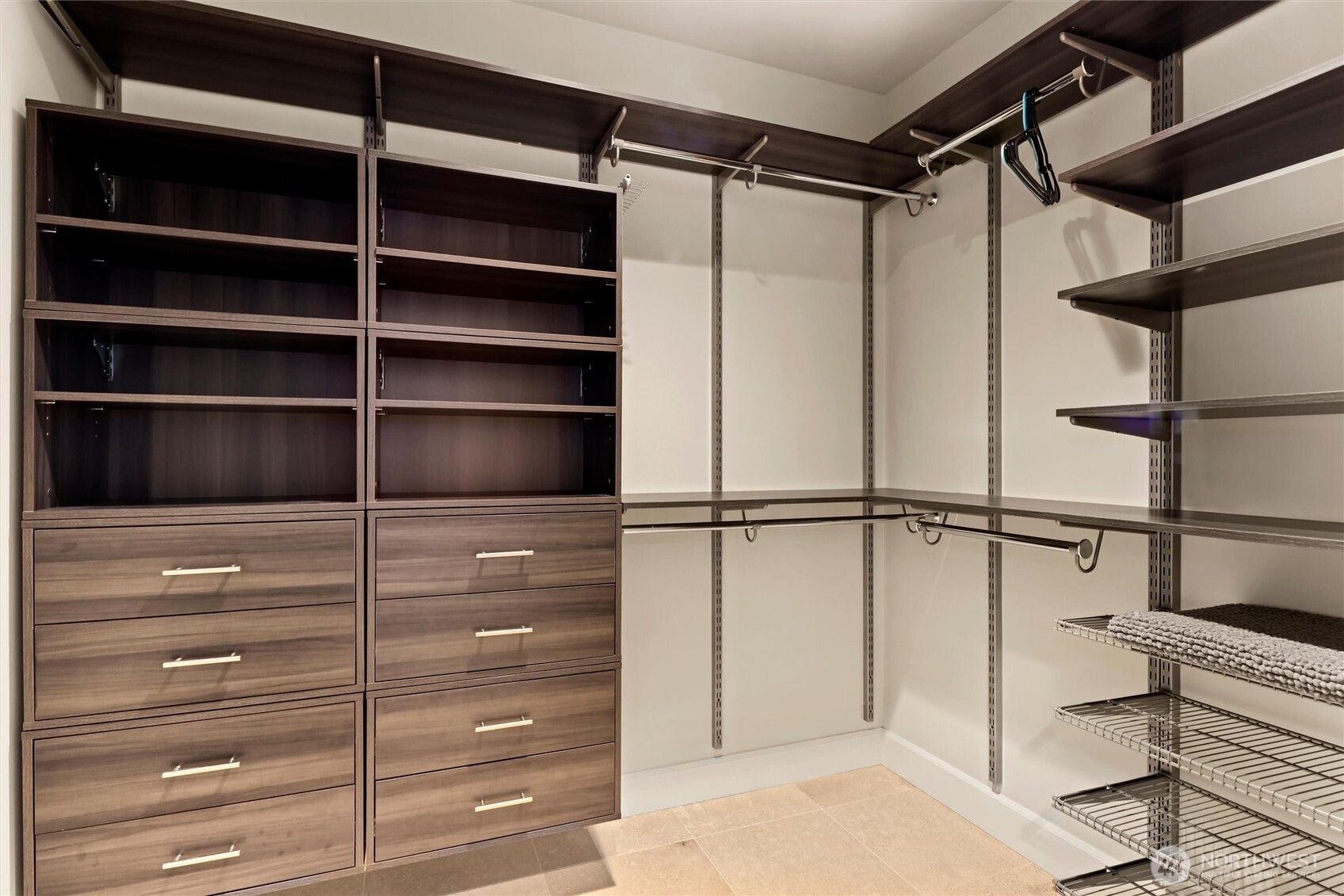 Walk-in closet