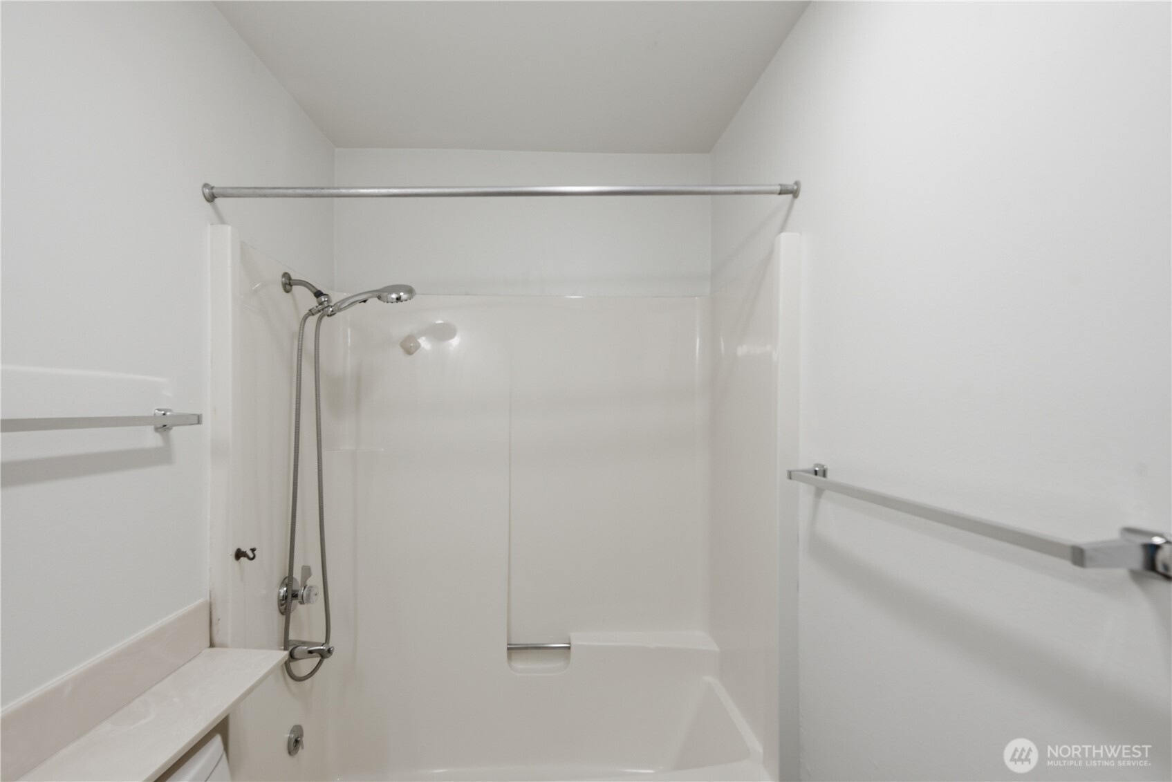 Main full bathroom