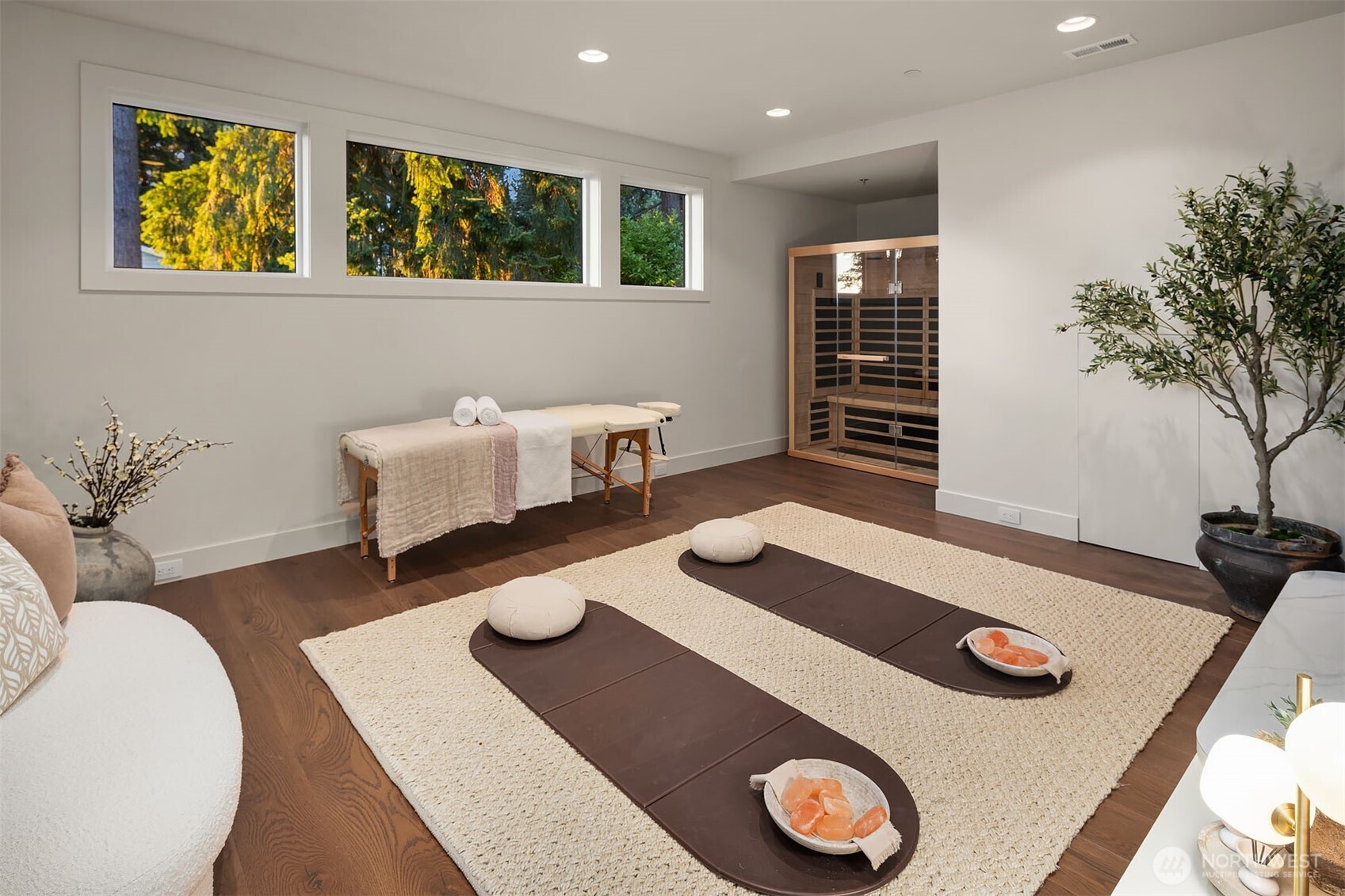 Flexible upper floor wellness room