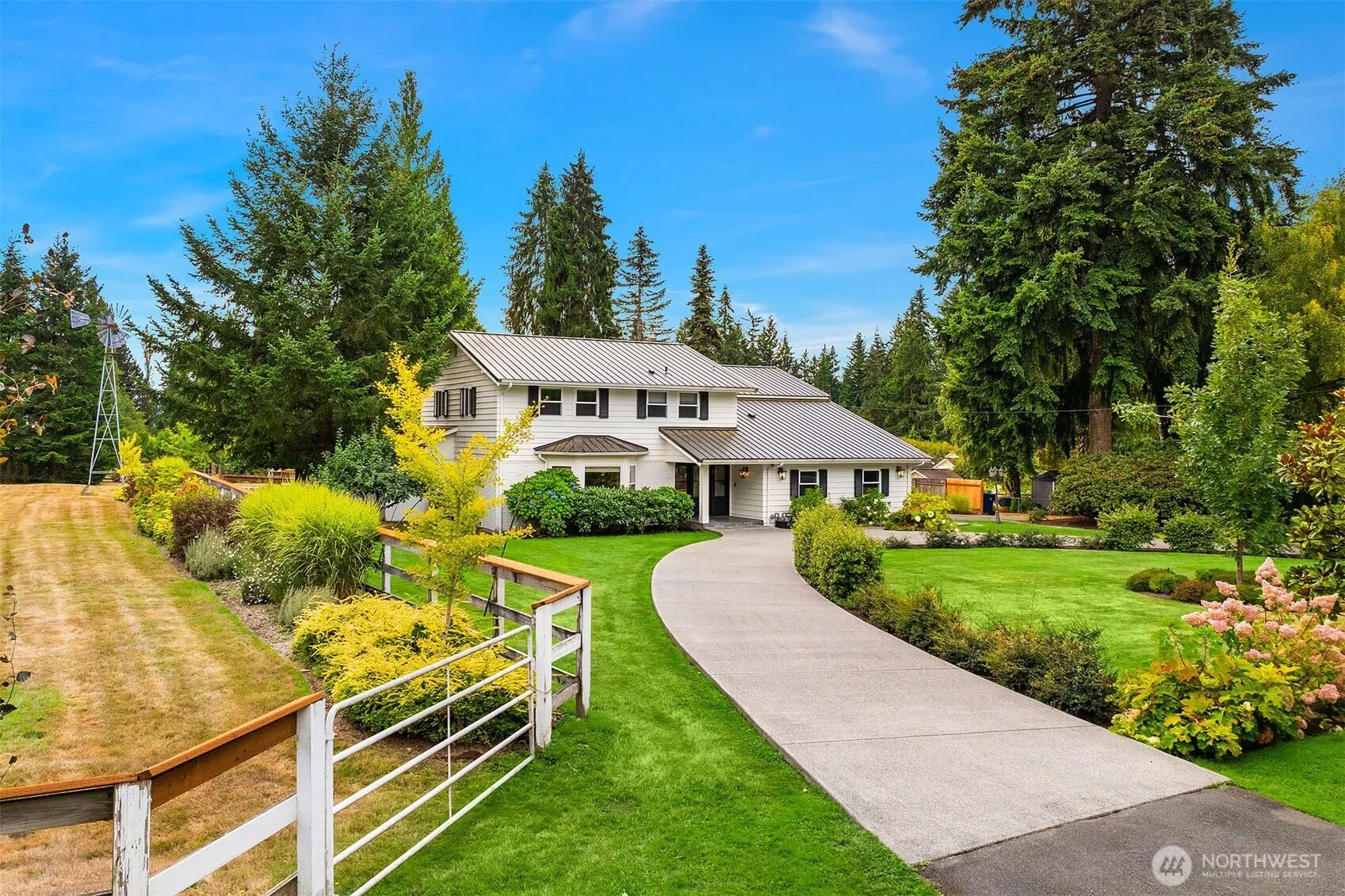 Welcome home to this enchanting 2 Acre Hollywood Hills Estate! Situated in Woodinville, this is a prime location for commuting to tech giants, like Microsoft, Google and Amazon and less than 30 minutes from DT Seattle!