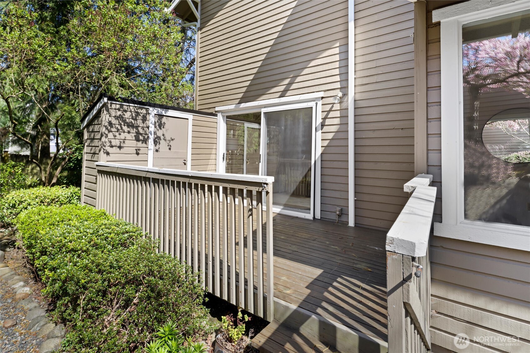 Large west facing deck.