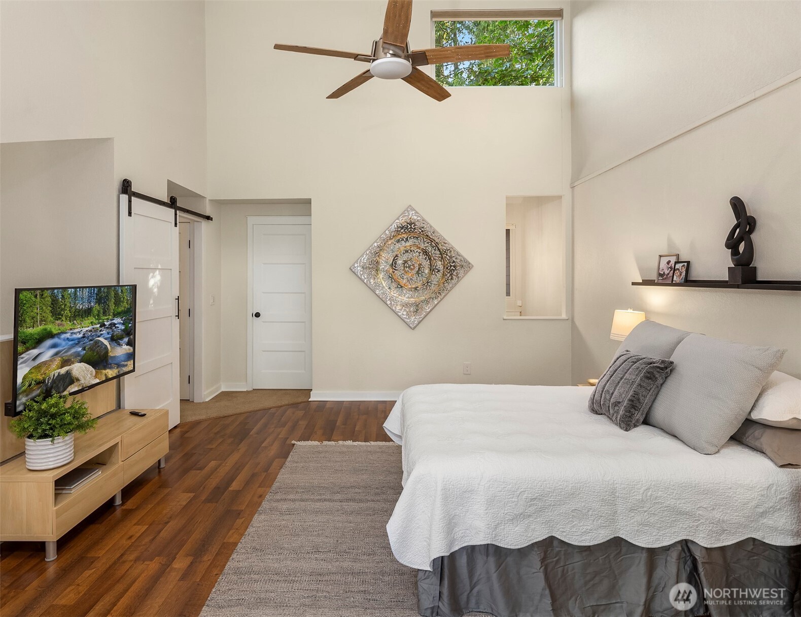 Spacious Primary suite with ceiling fan