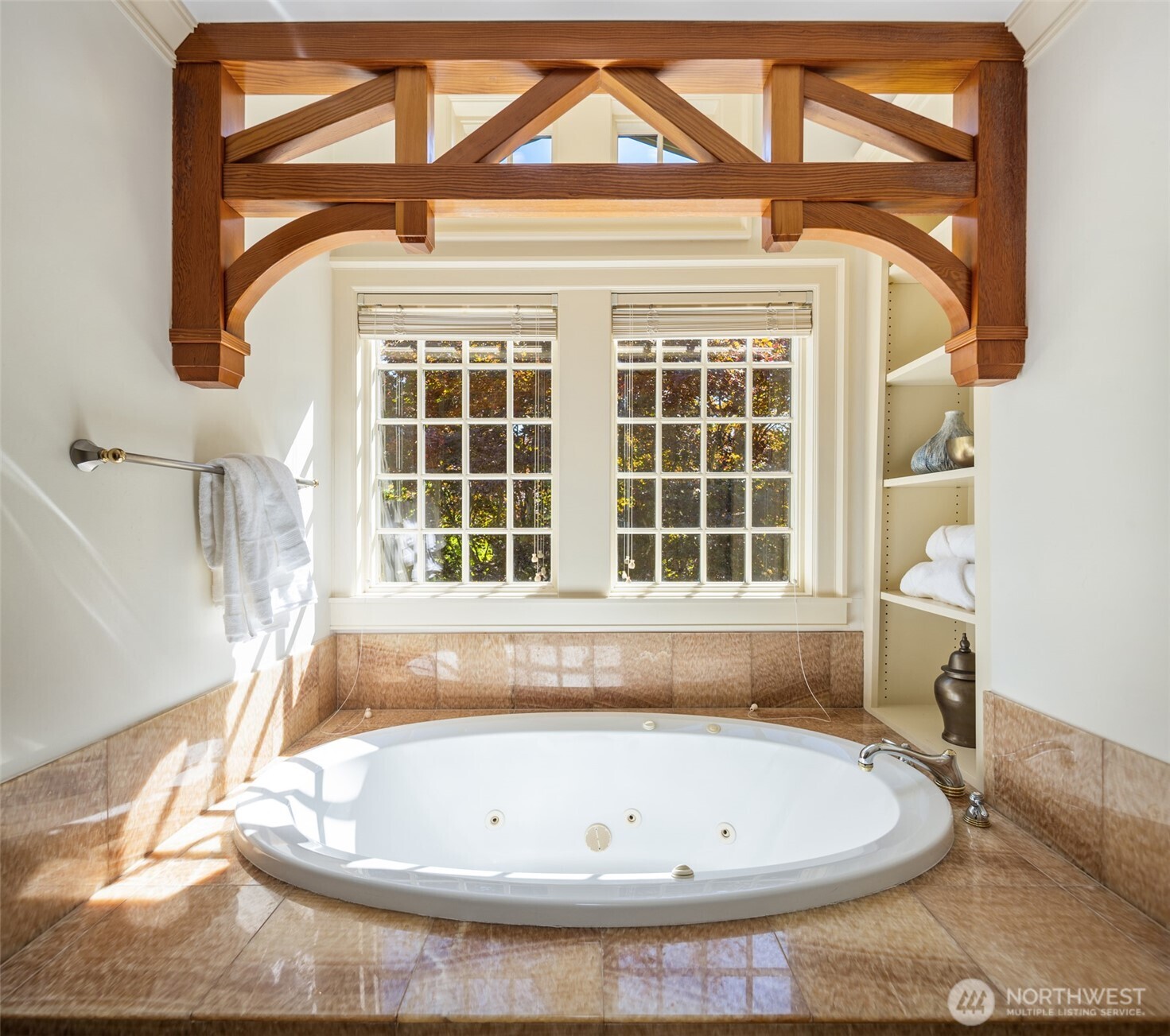 Framed Soaking tub