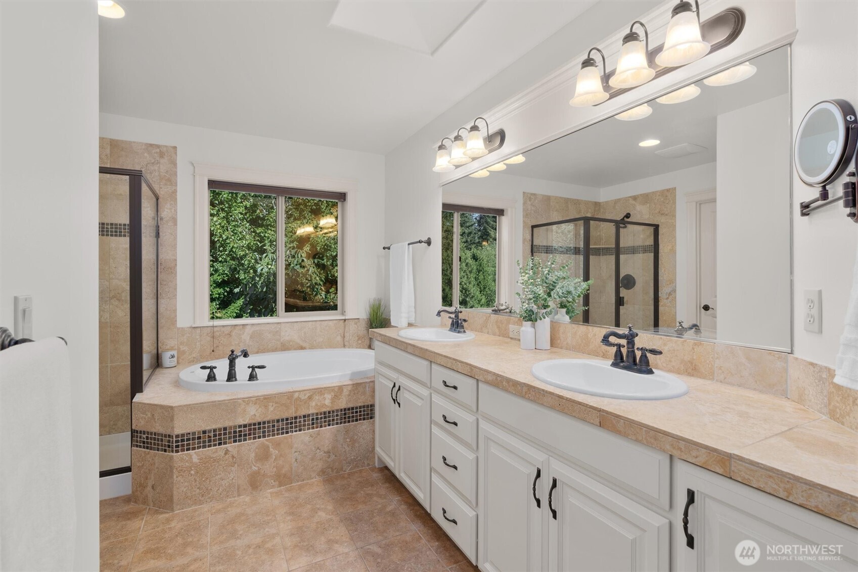 5 piece primary bath.