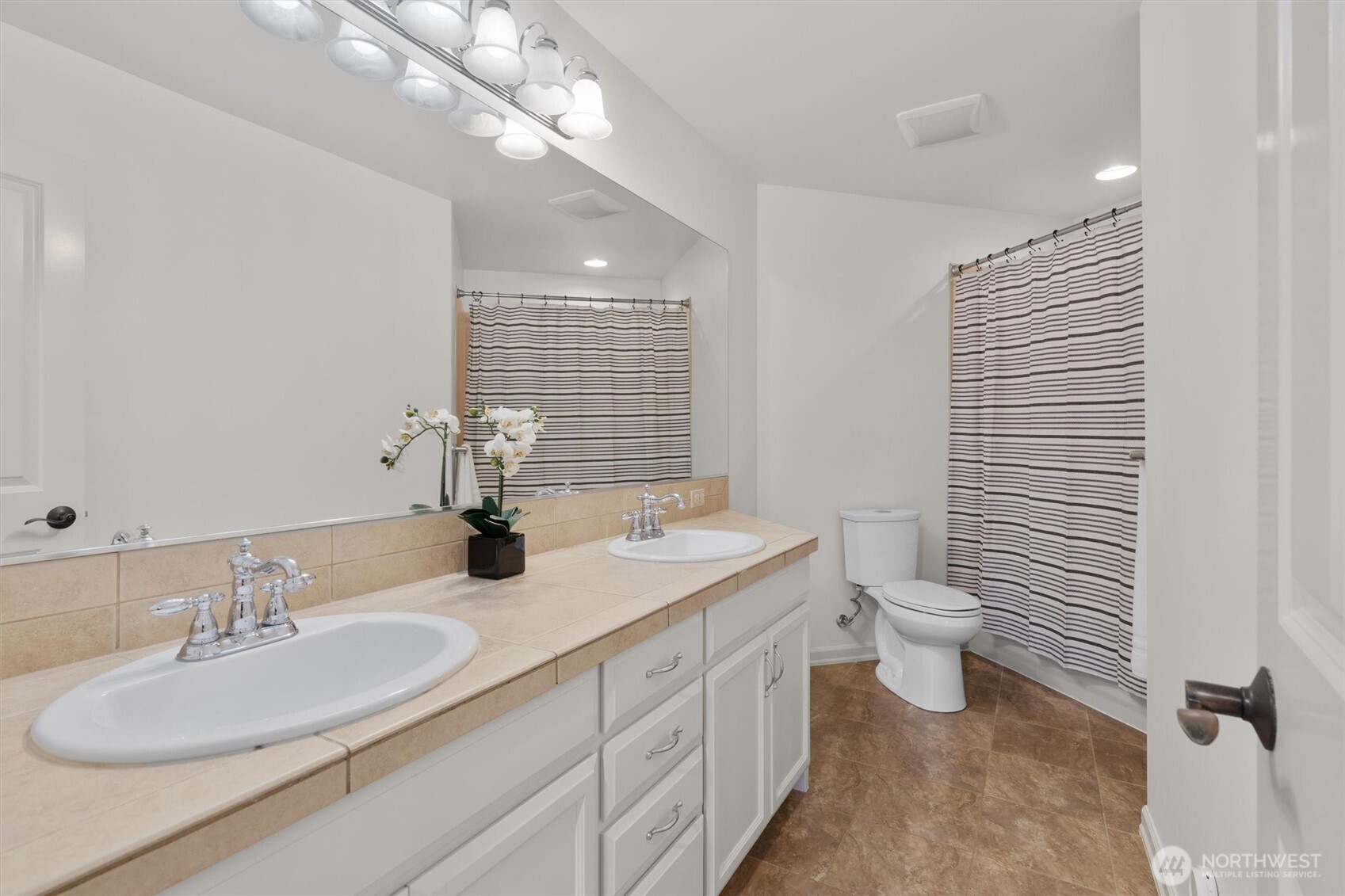 Upstairs hall bath.