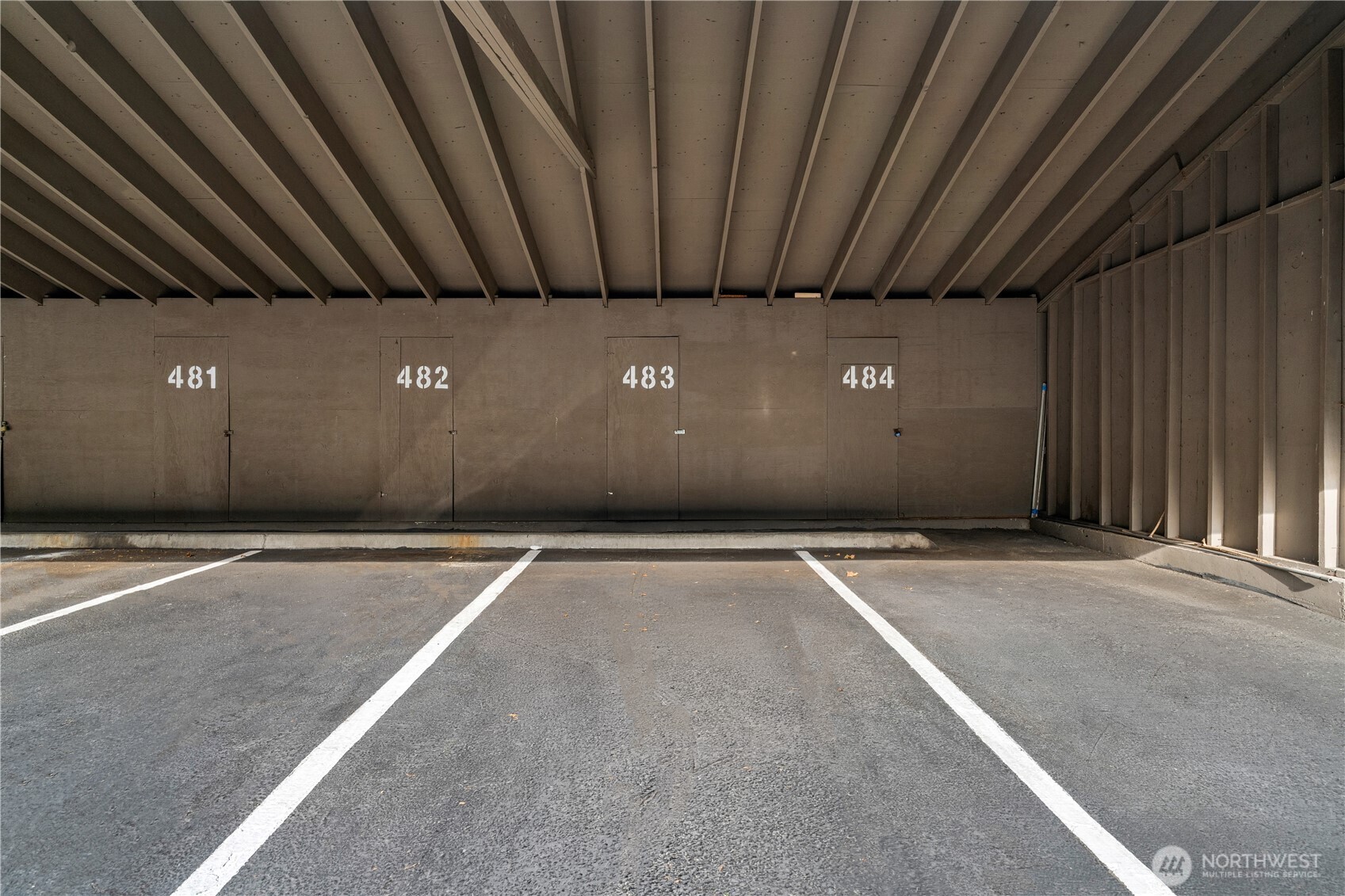 Your very own parking stall w/storage (482)