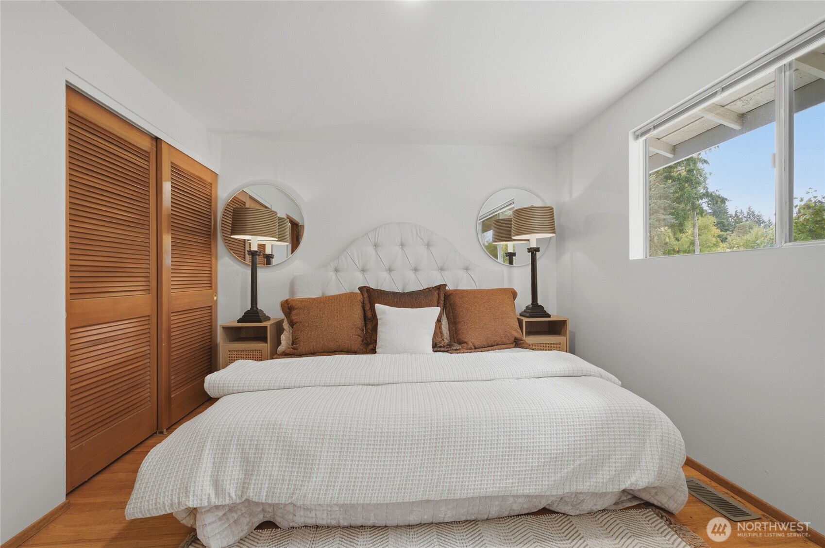 Primary Bedroom, king size bed with 1/2 bath en suite