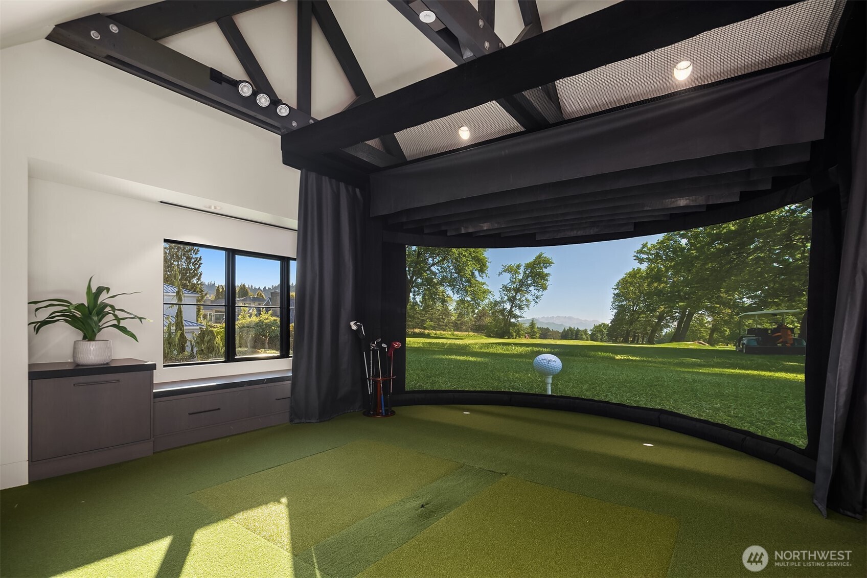 Golf simulator