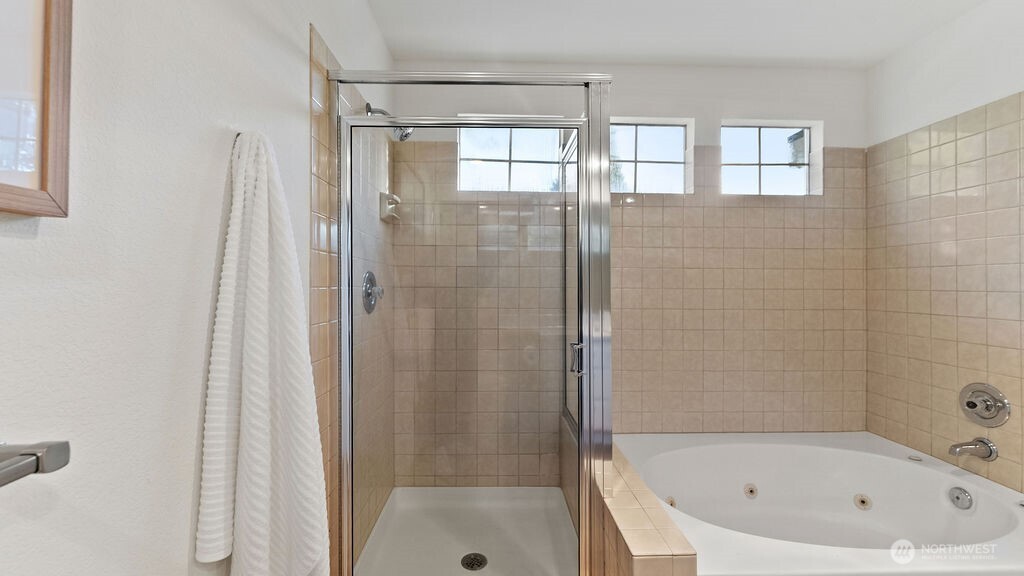 Uptairs 5-piece bath with lovely soaking tub.