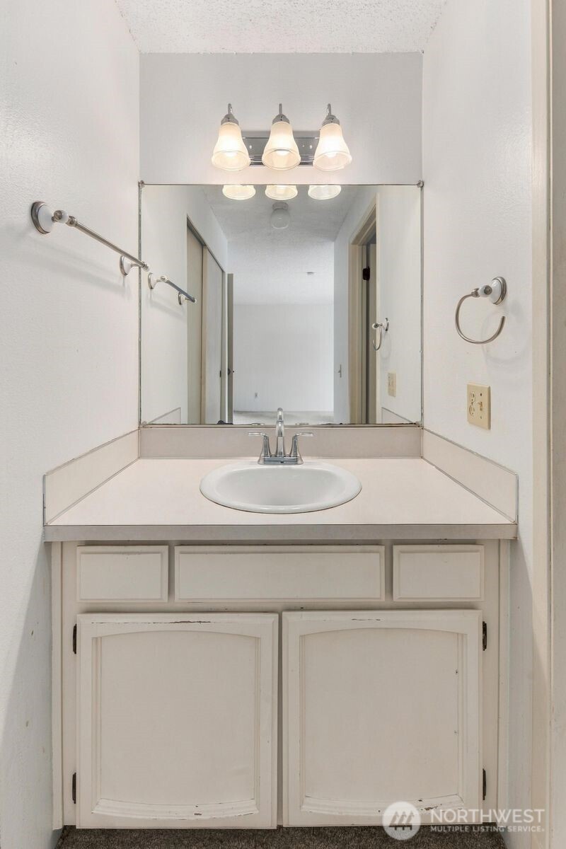/NWM2587896/NWM2587896-23.jpg