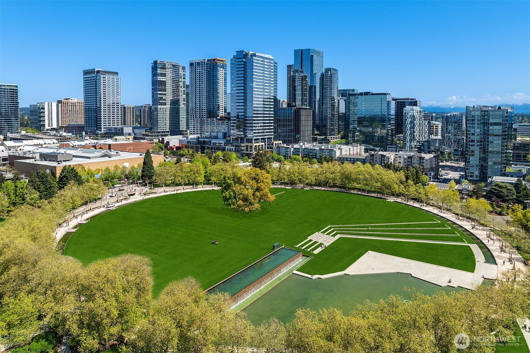 Downtown Bellevue Park — Minutes from Home