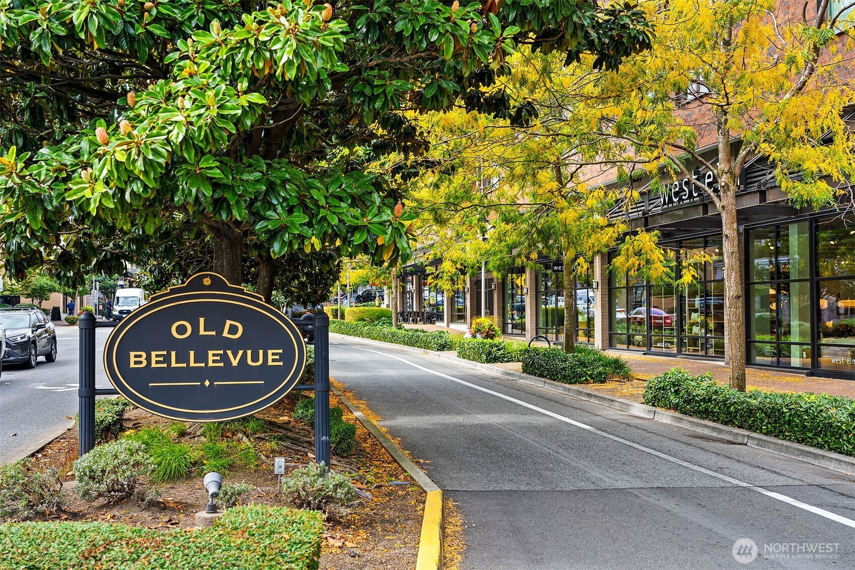 Main Street Bellevue — Minutes to Shopping & Dining